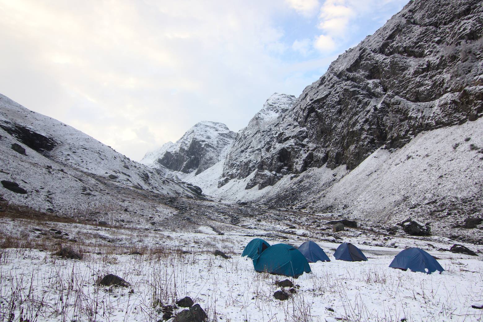 Indrahar Pass Trek: Routes, Difficulty & Best Time